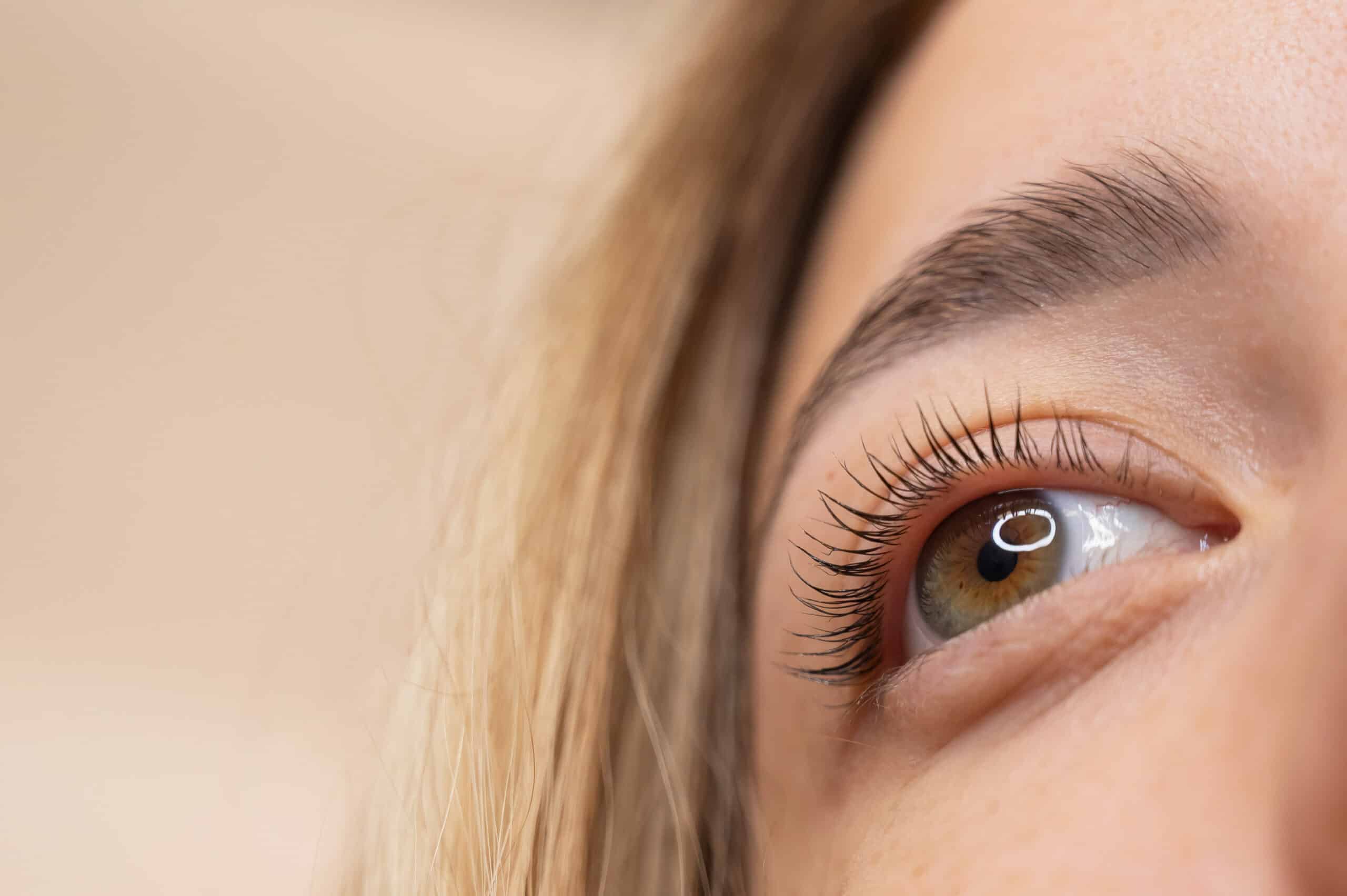 Endoscopic Brow Lift Vs. Traditional Brow Lift: Which Procedure Is Best For You? 1 eyebrow lift
